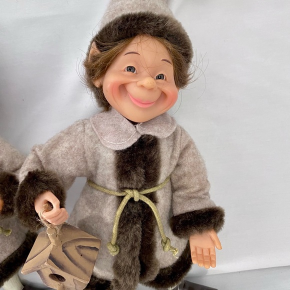 VTG Celebrate It Christmas Darling Elf X 2. Fur Trim Coat Birdhouse - Picture 3 of 6